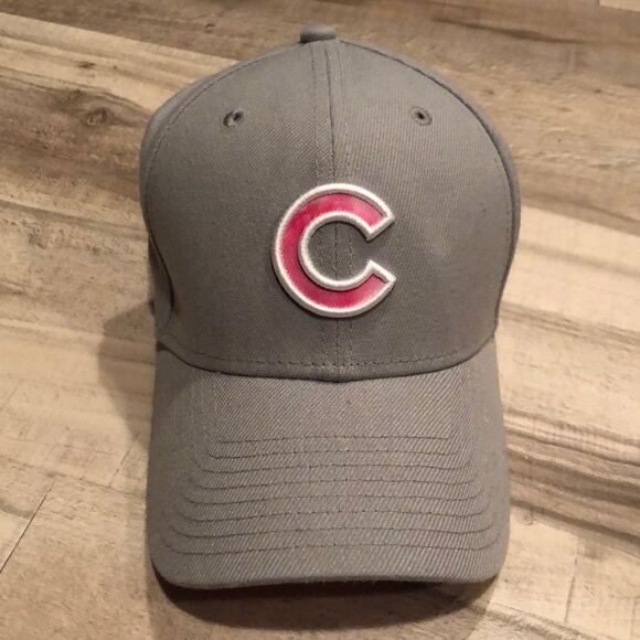 Cubs baseball hat 39Thirty New Era pink and gray large/XL - Picture 1 of 5